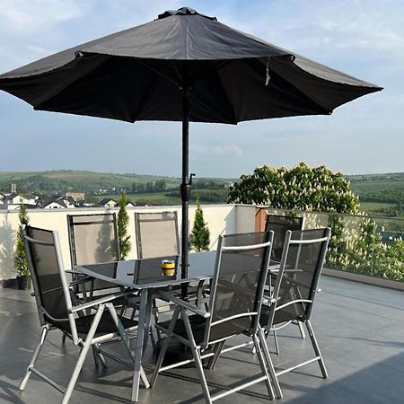 Penthouse Luxury Falticeni Exterior photo